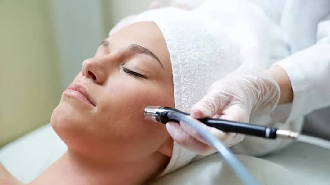 Liệu trình trẻ hoá da chuẩn Thụy Sỹ — kích hoạt collagen nội sinh tại Mperla Beauty Center